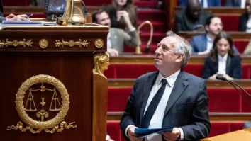 Guvernul lui Bayrou supraviețuiește unei noi moțiuni de cenzură. Care sunt ultimele evoluții pe scena politică franceză