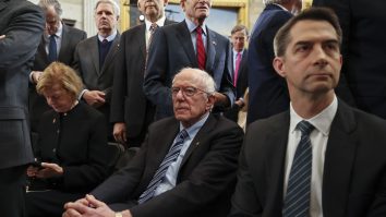 VIDEO. Senatorul Bernie Sanders: Trump minte despre Ucraina, Zelenski și Europa, în timp ce se aliază cu Putin