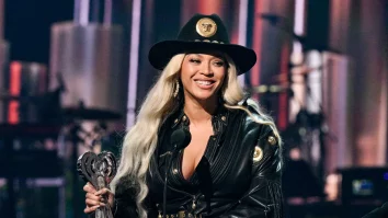 Grammy 2025 ridică o mare întrebare: E anul în care Beyoncé câștigă Albumul Anului? Criticii spun că ar putea fi momentul ei
