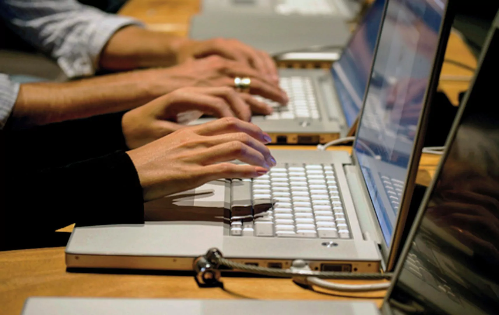 România e codașă la digitalizare. Doar 25% dintre români au folosit servicii publice online anul trecut