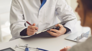 Medicii încep să părăsească clinicile pentru corporații