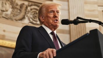 Donald Trump vrea să impună tarife de 25% la importurile din UE: „Uniunea Europeană a fost formată pentru a înşela Statele Unite”