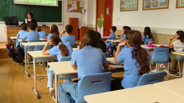 România începe testarea PISA 2025. Peste 10.000 de elevi participă la testele la matematică, lectură, știință și limba engleză