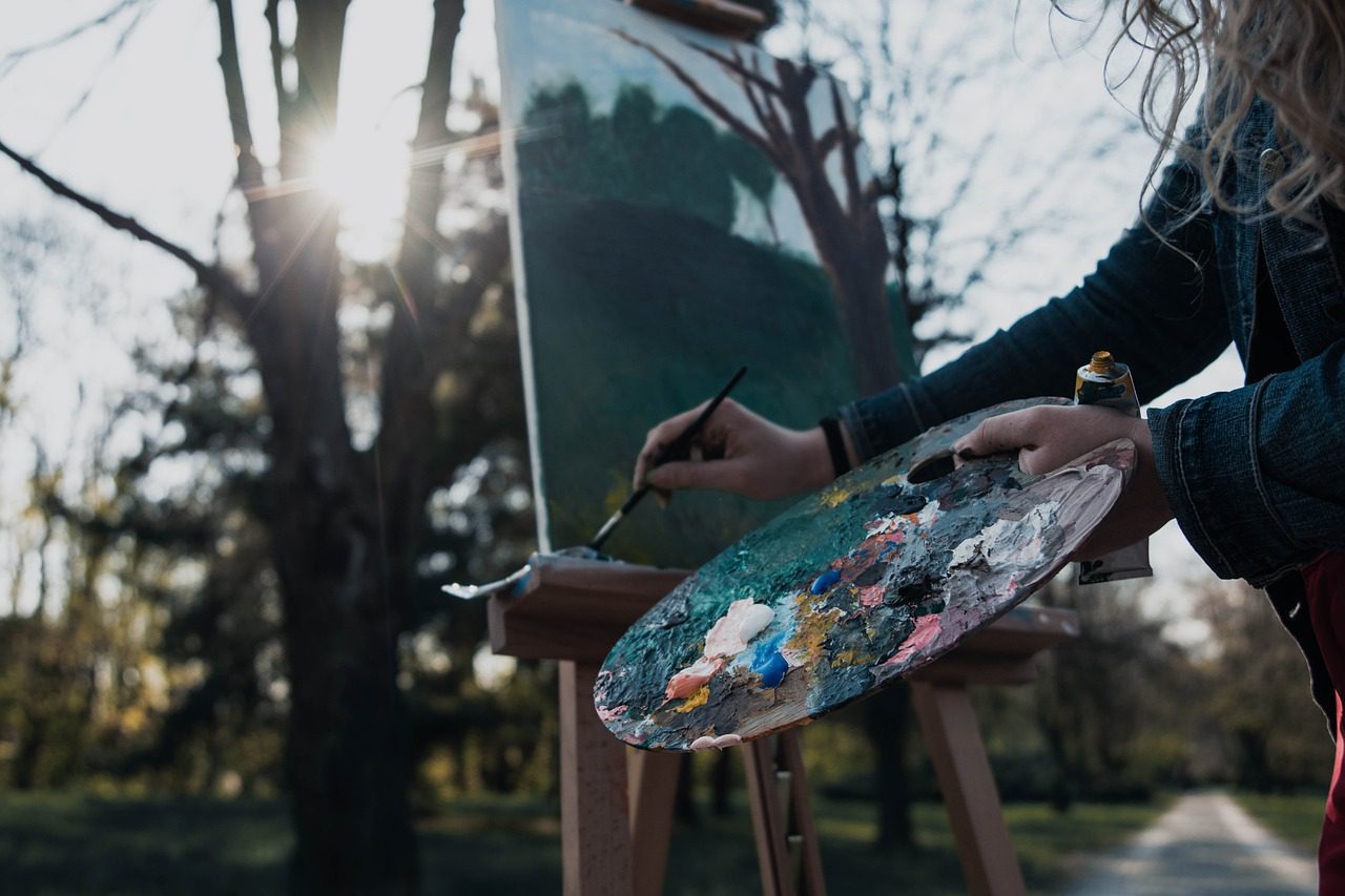 Azi începe Expoziția „Women Crafting the Future”, un eveniment dedicat creativității și talentului feminin