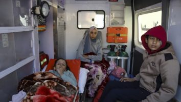 LIVE UPDATE. Război în Israel, ziua 486. 37 de palestinieni bolnavi și răniți au părăsit Gaza pentru tratament medical în Egipt