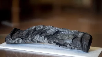 Cercetătorii folosesc Inteligența Artificială pentru a citi pergamentele arse de vulcanul Vezuviu. Care este tehnica