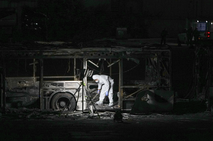 Trei autobuze au explodat în apropiere de Tel Aviv. Israelul acuză militanții palestinieni de atac terorist