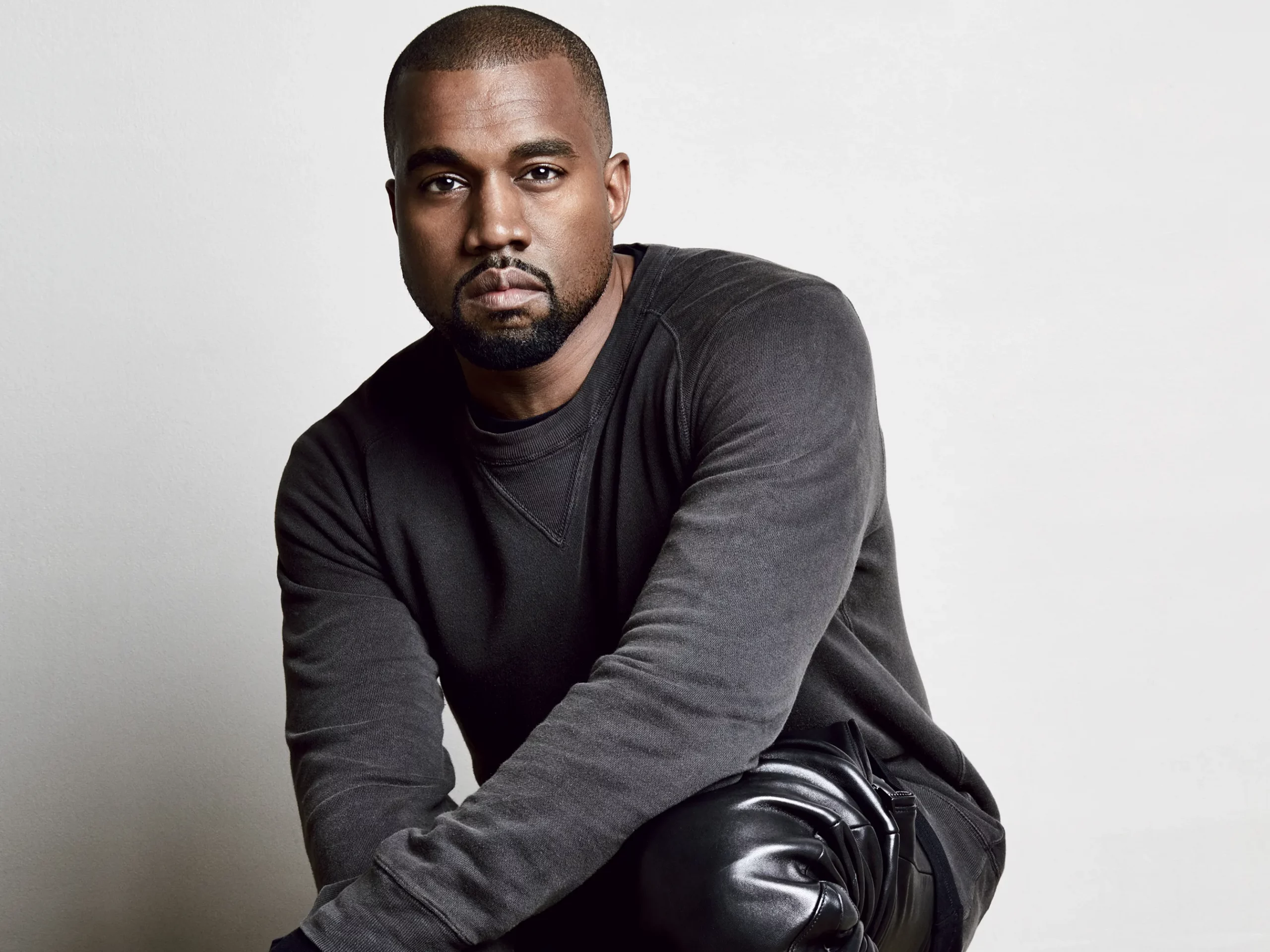 Kanye West își schimbă numele de naștere pentru a doua oară