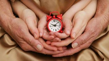 Un expert și-a inversat vârsta biologică cu 21 de ani. Care este secretul longevității