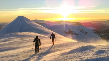 Cum rămâi în siguranță la munte? Mihai Marina, șef Salvamont Predeal: „Este important să avem o haină groasă, un costum termic, bocanci adecvați”