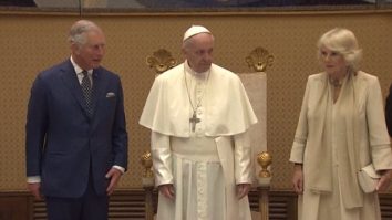 Regele Charles al III-lea și regina Camilla vor călători în Italia și la Vatican pentru a se întâlni cu Papa Francisc
