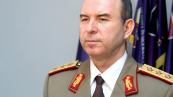 Generalul Cătălin Zisu a fost descoperit cu 2000 de tablouri și ceasuri de lux la perchezițiile DNA