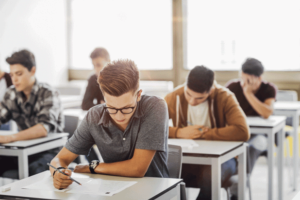 Reforma planurilor-cadru pentru liceu a stârnit reacții critice din partea fostului ministru al Educației, Mircea Miclea: „Nu există o viziune clară”