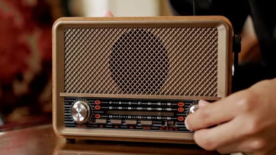 Azi e Ziua Mondială a Radioului. Șase din zece persoane din întreaga lume continuă să asculte zilnic radioul