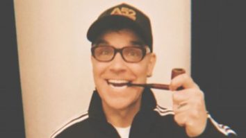 Robbie Williams explică de ce a plătit 20.000 de lire sterline pentru ochelarii lui Eric Morecambe: „Am plâns fericit, cu lacrimi de copil”