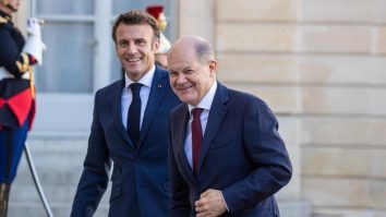 Scholz și Macron au anunţat că vor exista „contramăsuri europene” dacă SUA vor impune tarife pentru UE