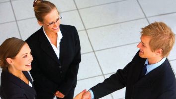 UE propune măsuri de urgență pentru competitivitatea companiilor și reducerea costurilor energiei