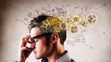 Inteligența este arma secretă în jocul seducției. Nu doar talentele culinare sunt sexy, ci și creierul joacă un rol esențial în iubire,