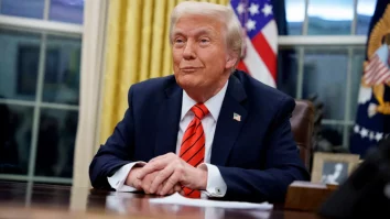 Trump suspendă aplicarea legii împotriva corupției. Cum se leagă asta de faimosul dosar „Microsoft” din România