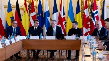 Keir Starmer face primele declarații după Summit-ul de la Londra: „Am discutat planul pentru Ucraina cu Trump, aseară. Trebuie să ne mișcăm împreună –  Ucraina, Europa, Regatul Unit și SUA”