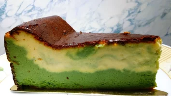 Cheesecake-ul de fistic face senzație pe TikTok. Cum se prepară acesta