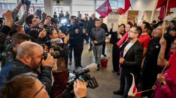 Cu gândurile îndreptate către Trump și independență, locuitorii din Groenlanda votează în alegerile parlamentare