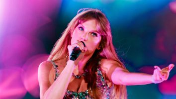 O echipă de hackeri a furat și revândut bilete online în valoare de 600.000 de dolari