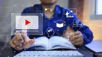 Beijingul introduce cursuri de A.I. în școli. Radu Szekely, expert în educație: „România vrea acest lucru, dar cu aceleași instrumente de acum 100 de ani”