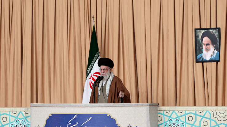 Liderul suprem al Iranului, Ali Khamenei, amenință Statele Unite cu „un răspuns puternic” dacă atacă Iranul