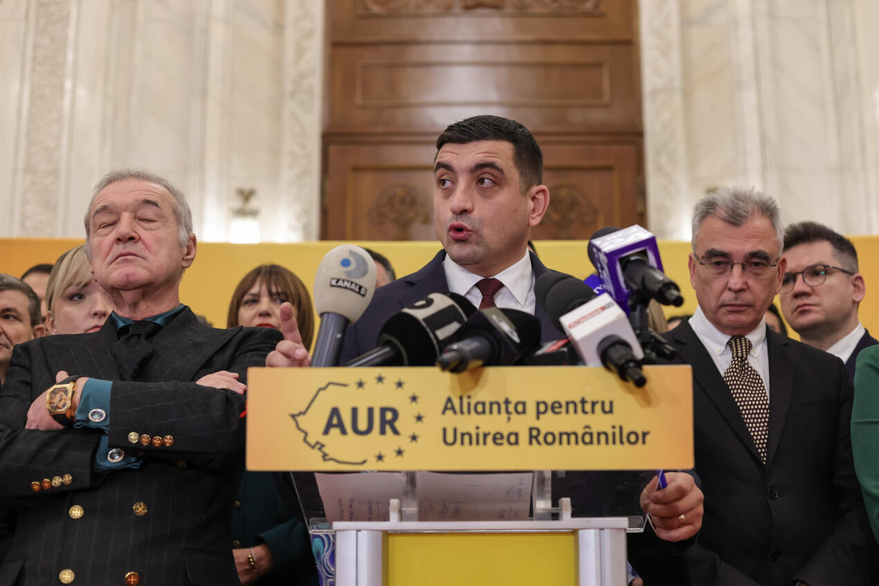 AUR solicită modificarea Legii CCR „pentru a proteja Democrația”