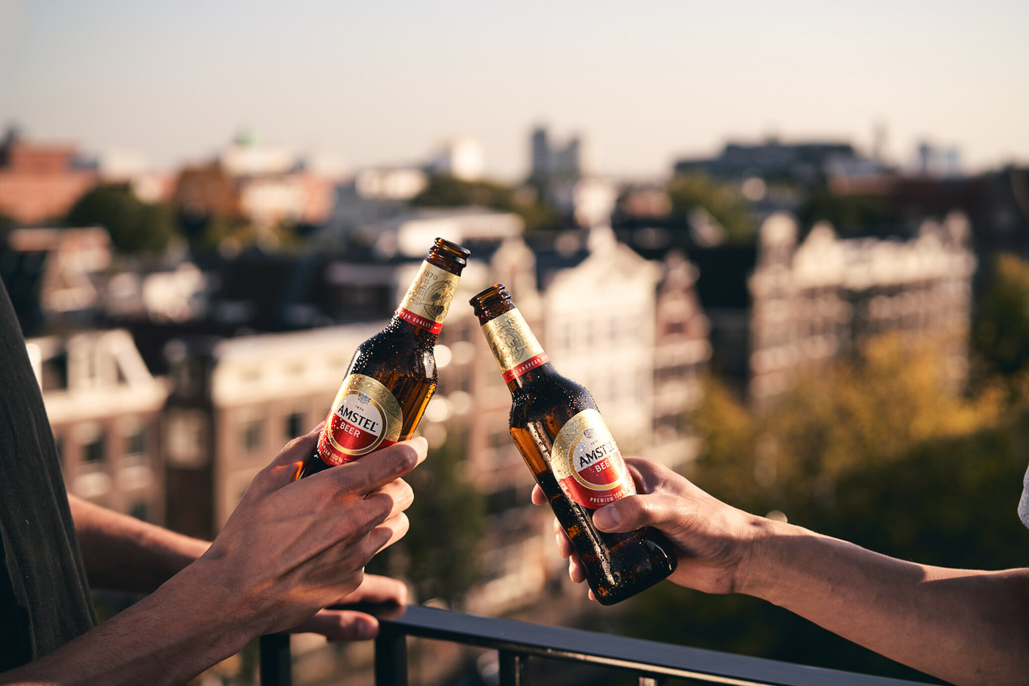 Heineken începe producția berii Amstel în România: Unde sunt fabricile