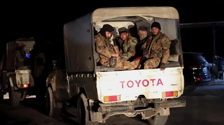 Forțele guvernamentale din Siria s-au confruntat cu luptătorii fostului Președinte Bashar al-Assad în regiunea de coastă a țării. Cât de gravă devine situația