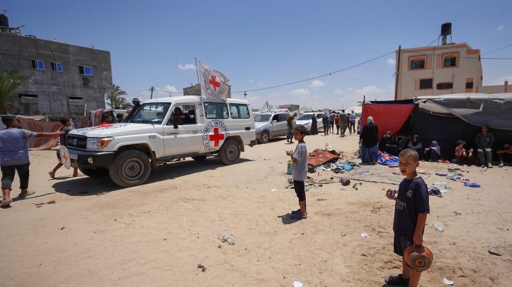 Crucea Roșie este „revoltată” după ce forțele israeliene au ucis mai mulți medici în Gaza. Ce mesaj a transmis IDF