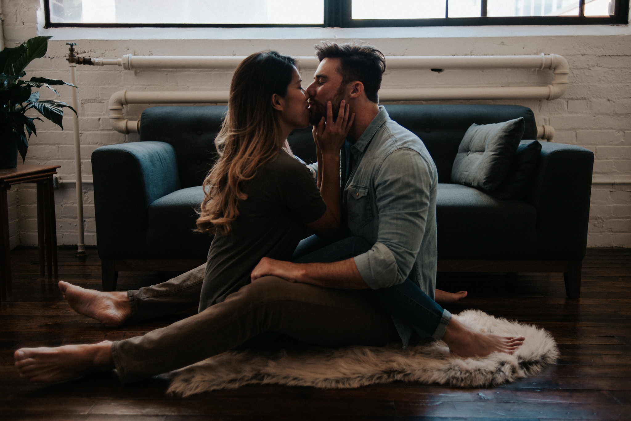 STUDIU. Persoanele cu o viață romantică mai activă tind să călătorească mai mult și să cheltuie mai mulți bani