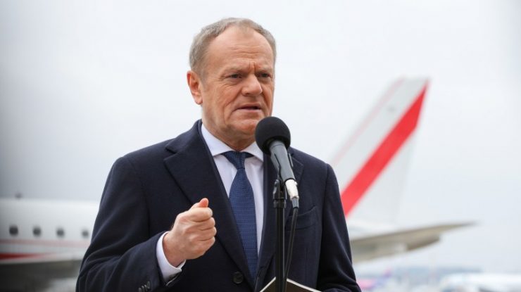 Donald Tusk: „Europa e o putere mondială, se poate apăra singură. Paradoxul este că 500 milioane de europeni cer ajutor de la 300 milioane de americani ca să se apere de 140 milioane de ruși”