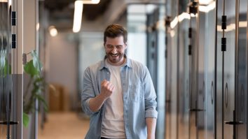 Atitudinea bate CV-ul: Ce spun liderii HR despre succesul în carieră și cum să fii promovat