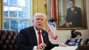 Donald Trump declară că „nu îl interesează” dacă producătorii de mașini majorează prețurile. Președintele a anunțat taxe de 25% pentru vehiculele importate în SUA