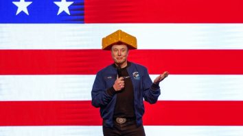 Musk oferă cecuri de un milion de dolari pentru alegătorii din Wisconsin. Miza este Curtea Supremă a statului