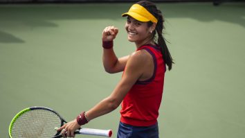 Emma Răducanu ajunge în sferturile de finală la Miami Open. Sportiva a obținut o victorie impresionantă împotriva Amandei Anisimova
