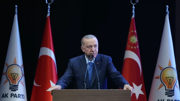 Erdogan califică protestele față de încarcerarea primarului Istanbulului drept „o mișcare de violență”. Președintele acuză opoziția de tulburări și pagube