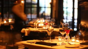 Le Bistro Français colaborează cu Chef Tom Meyer, care are 2 stele Michelin. Cristian Preotu, proprietar Le Manoir: „Sunt mai multe restaurante la nivelul de stea Michelin”