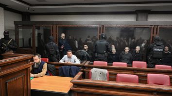 Rusia condamnă luptătorii Regimentului Azov la 23 de ani de închisoare