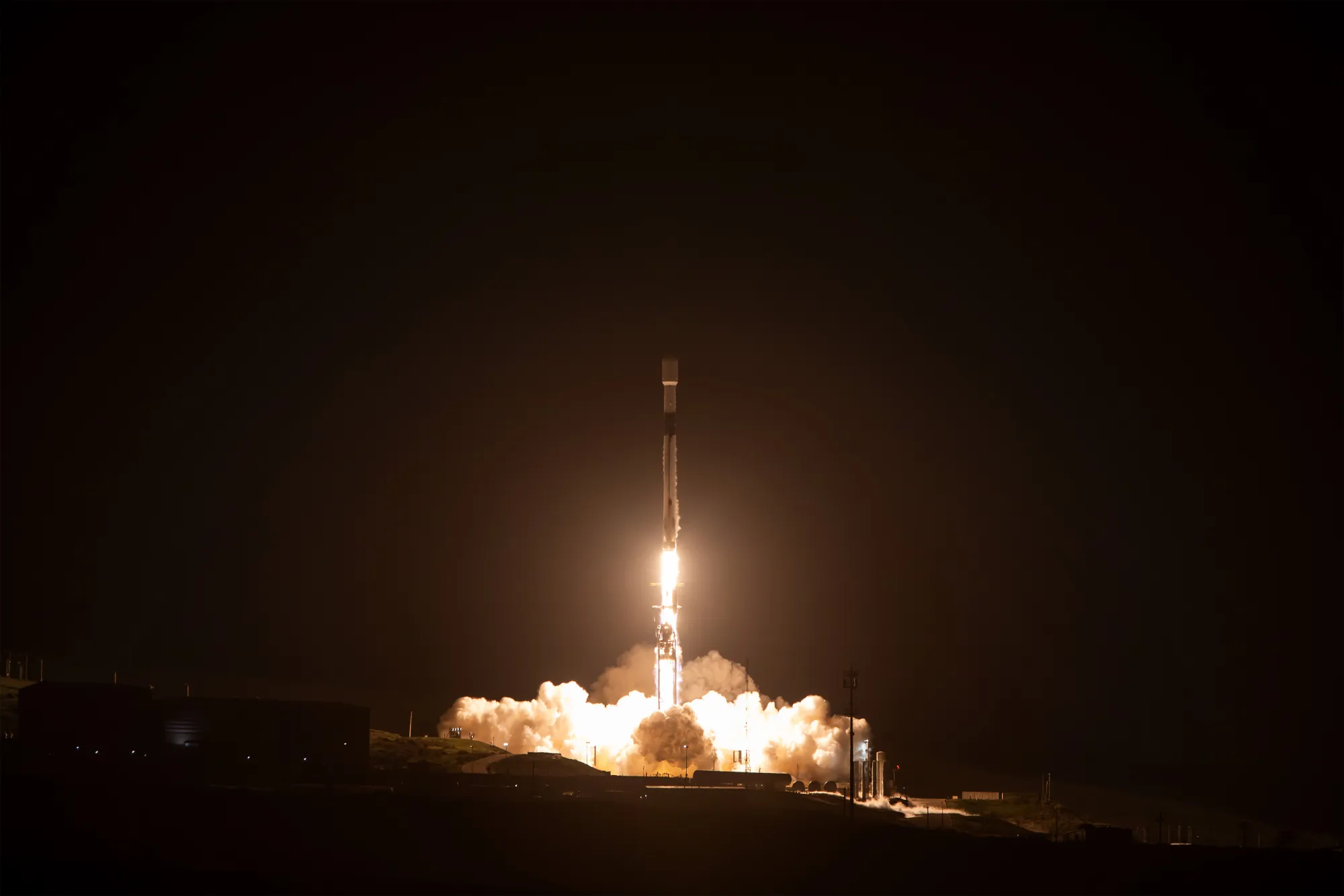 NASA lansează misiuni pentru studierea Soarelui. SPHEREx cercetează originile universului, istoria galaxiilor și caută ingredientele vieții în galaxie