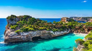 Vara lui 2025 va fi cea mai aglomerată din istoria Mallorca. Locuitorii îi roagă pe turiști să nu mai vină pe insulă