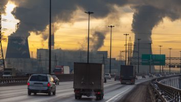 OMS: România nu trece testul de calitate a aerului. Adrian Bîlbă, activist de mediu: „Sursa principală a poluării este reprezentată de construcții”