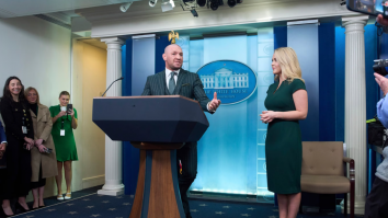 Conor McGregor se întâlnește cu Donald Trump la Casa Albă: „Irlanda este pe punctul de a-și pierde irlandezitatea”