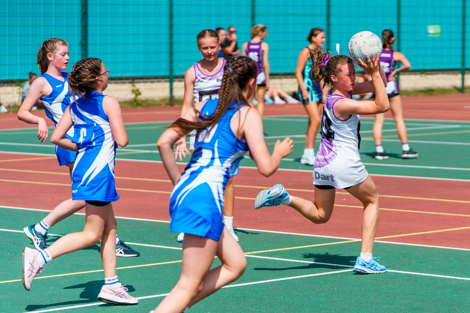 Elevii din România au o singură oră de sport pe săptămână la școală. Horațiu Dumitrescu, antrenor de fitness: „Digitalizarea a luat fața activităților sportive”