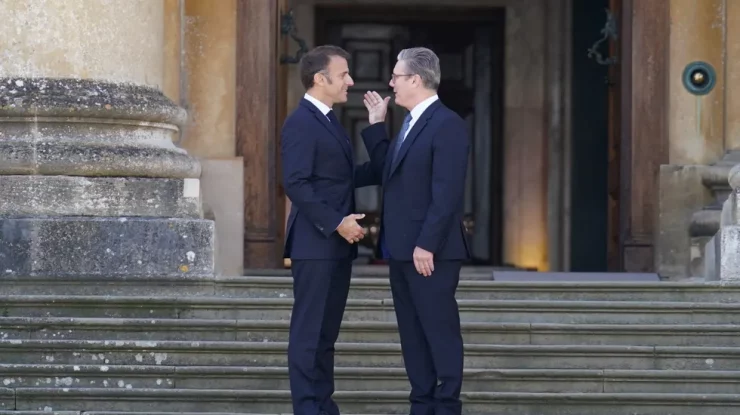 Marea Britanie și Franța lucrează împreună cu Ucraina la un acord de încetare a focului cu Rusia. Keir Starmer îl va discuta ulterior cu Trump