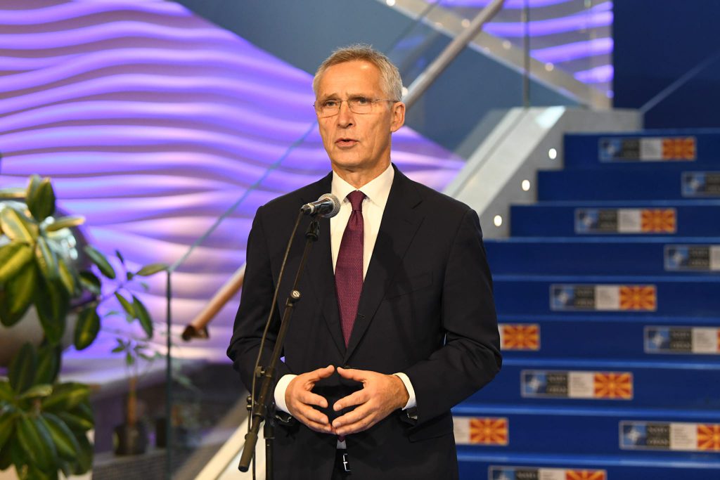 Fostul secretar general al NATO, Jens Stoltenberg, s-a întors în politica norvegiană ca Ministru de Finanțe. Cum se modifică sondajele înainte de alegeri