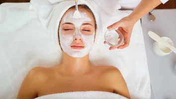 Procedurile estetice se concentrează pe rezultate cât mai naturale. Raluca Anghel, medic dermatolog: „Botoxul rămâne tratamentul numărul 1 în preferințele doamnelor”